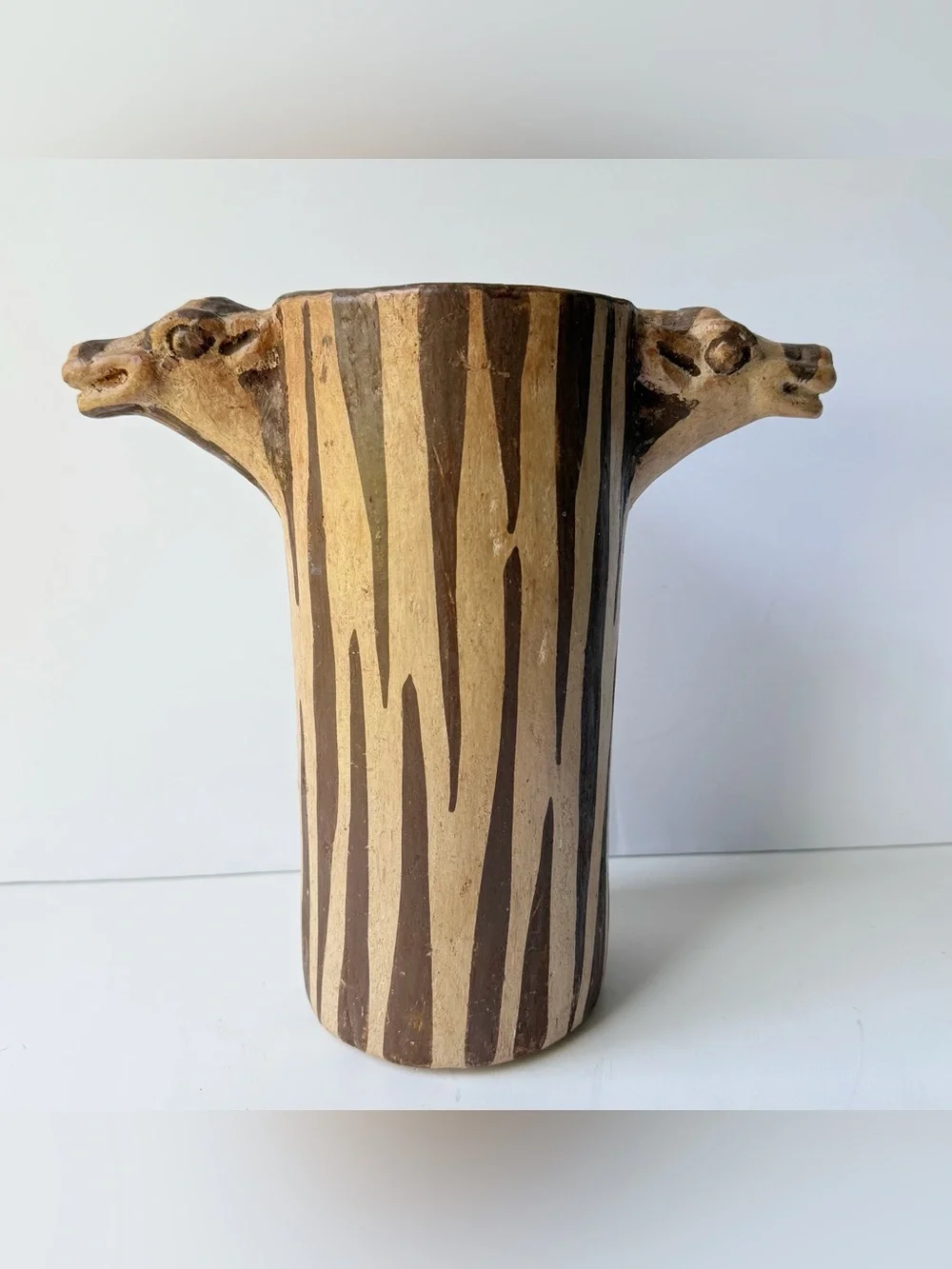 Vintage African Safari Animal Okapia Bongo Double Head Striped Pottery Vase - Picture 5 of 15